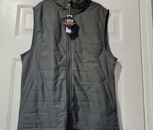 DEVON & JONES Vest Size Medium